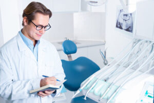 role of dentist in prevention of oral cancer role